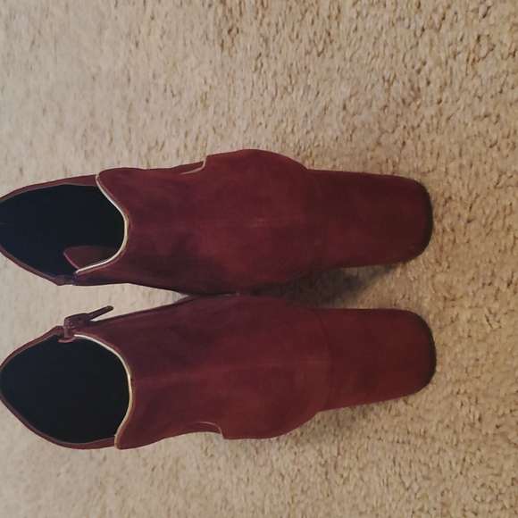 Maroon booties - Picture 2 of 3